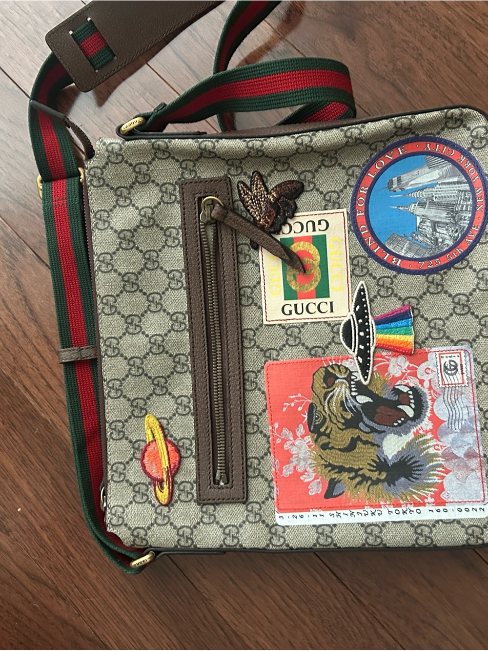 Gucci GG Supreme Canvas Messenger Bag with Multicolor Patchwork
